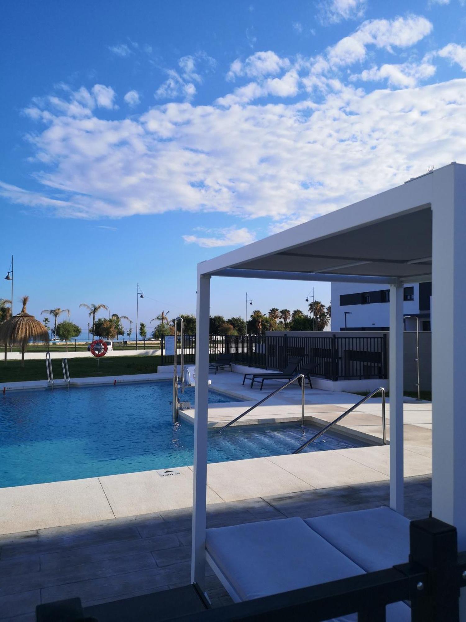 Apartamento Playa Valle Niza Málaga Dış mekan fotoğraf